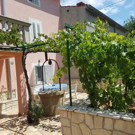 Chuck Apartmán Vrh (Krk)