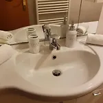 Chuck Apartmán *